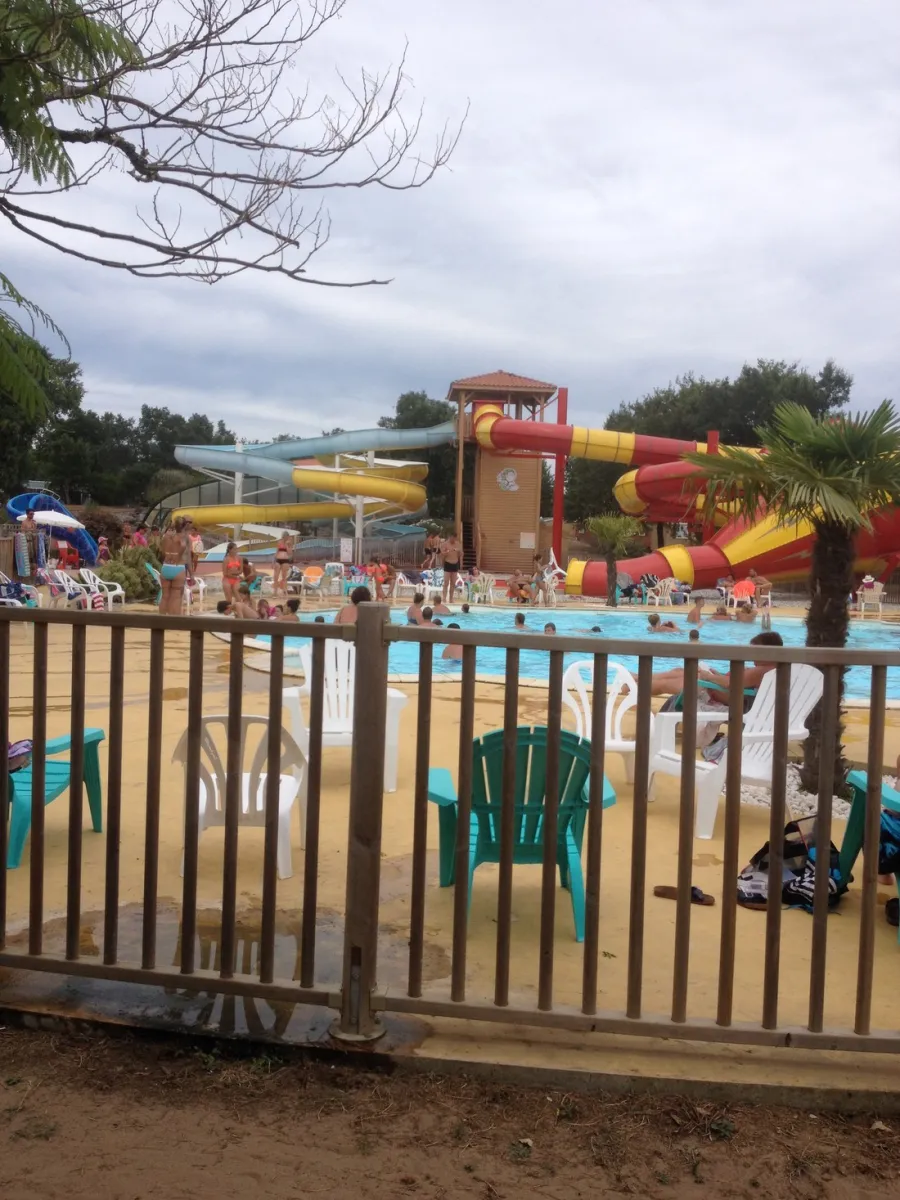 camping-le-clown-ocean-tosse-h7rnd