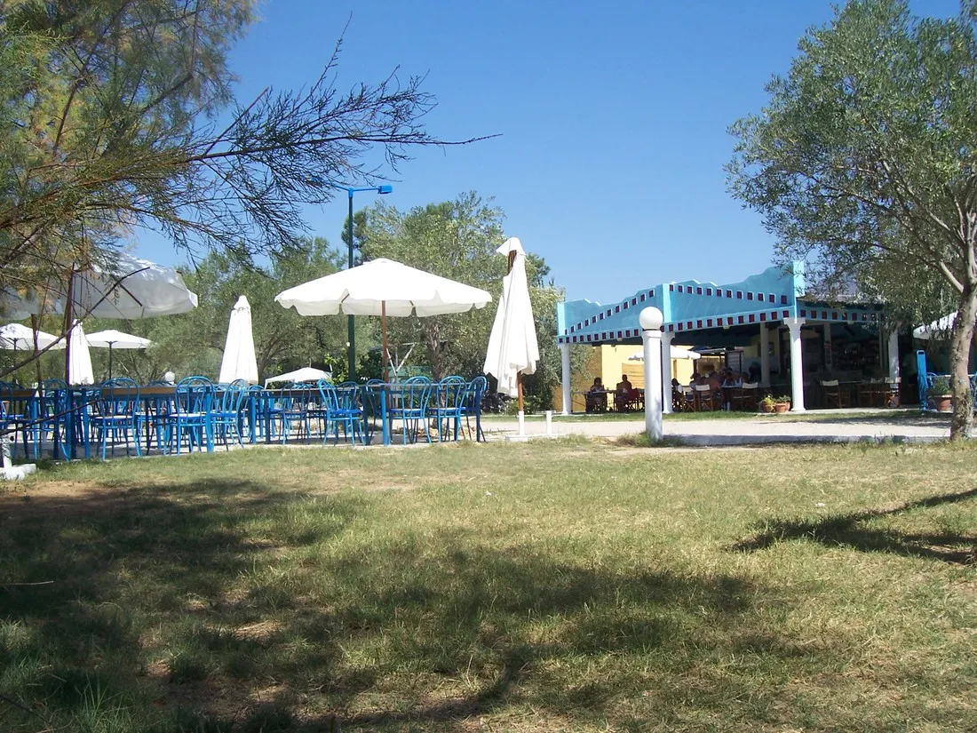 campsite-daedalos-skala-sotiras-zsjm8