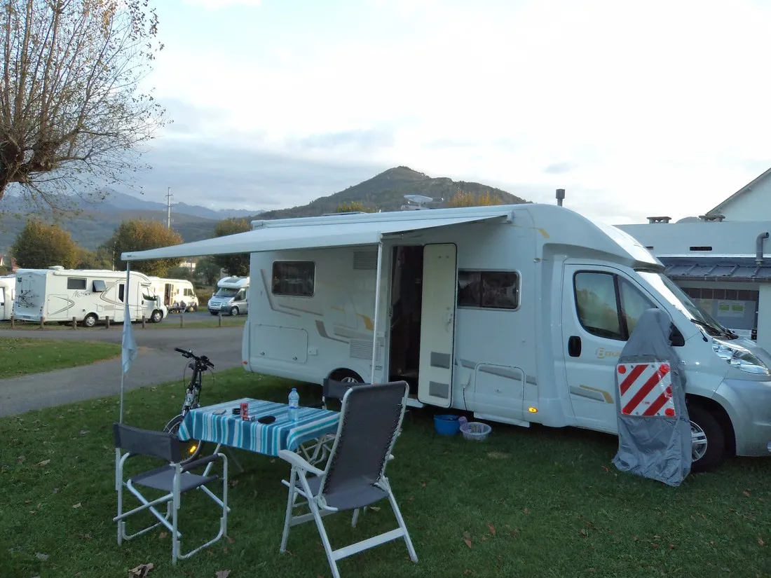 camping-le-vieux-berger-lourdes-ly4ro