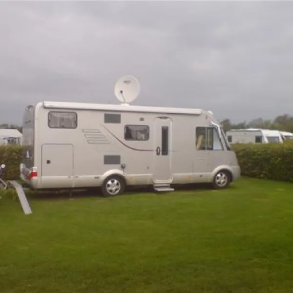 camping-elzenoord-vrouwenpolder-j3zkk
