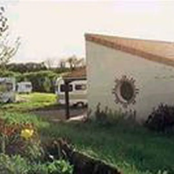 camping-a-la-ferme-des-couts-chambretaud-fj6xw
