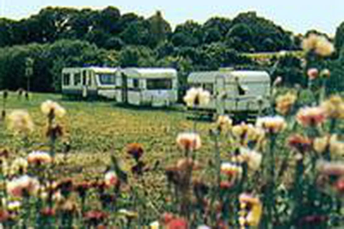 camping-a-la-ferme-des-couts-chambretaud-q1pge