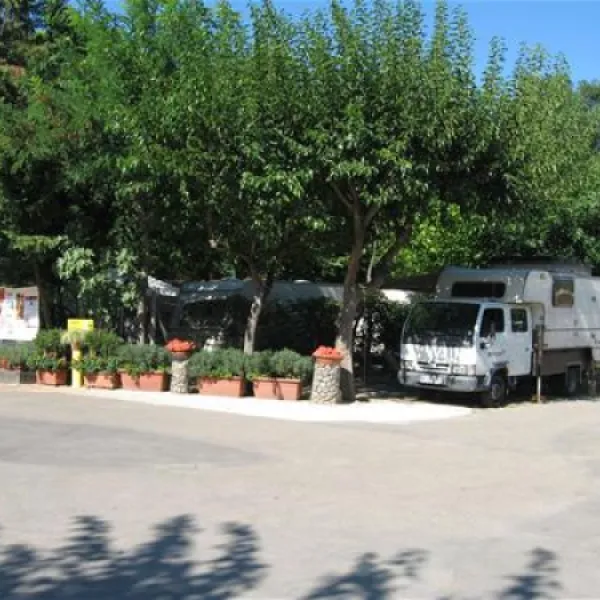 campeggio-romagna-milano-marittima-zctr4