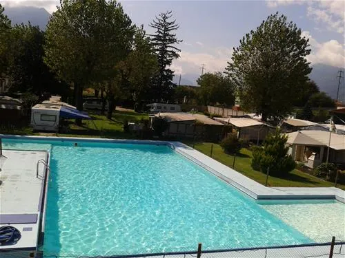 camping-pool-joghi-e-bubu-cadenazzo-ml9b4
