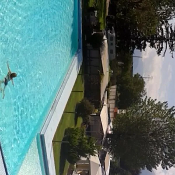 camping-pool-joghi-e-bubu-cadenazzo-oosjo
