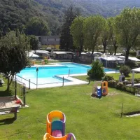 camping-pool-joghi-e-bubu-cadenazzo-qmrs4