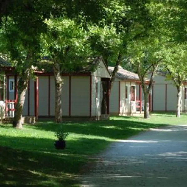 camping-village-le-moulin-de-surier-beaumontduprigord-s7rjn