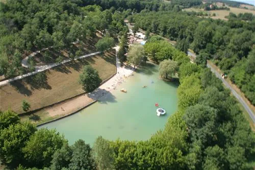 camping-village-le-moulin-de-surier-beaumontduprigord-uyg9c