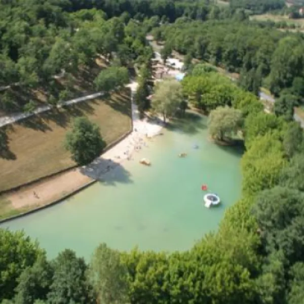 camping-village-le-moulin-de-surier-beaumontduprigord-uyg9c
