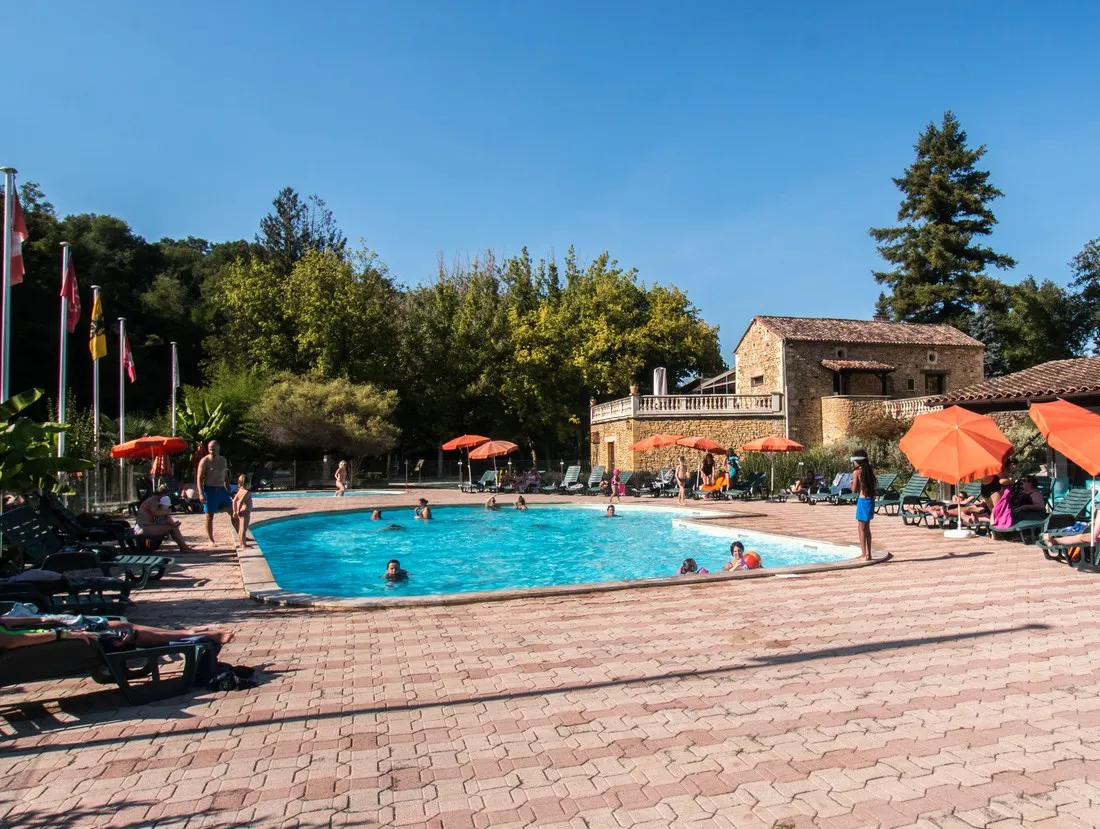 camping-village-le-moulin-de-surier-beaumontduprigord-wboas