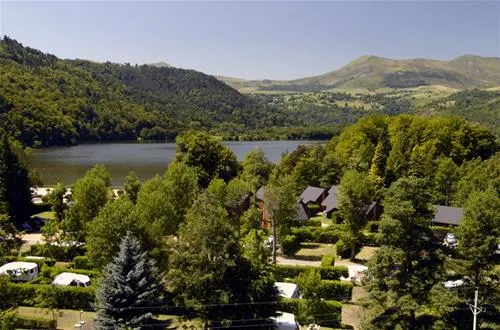 domaine-du-lac-chambon-murol-n7xg2