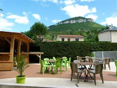 camping-larribal-millau-zcef5