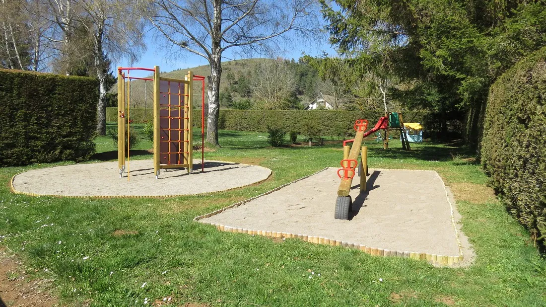 camping-des-volcans-aydat-k75hs