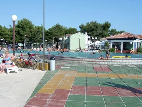 campingin-stella-maris-umag-umag-r2z3k