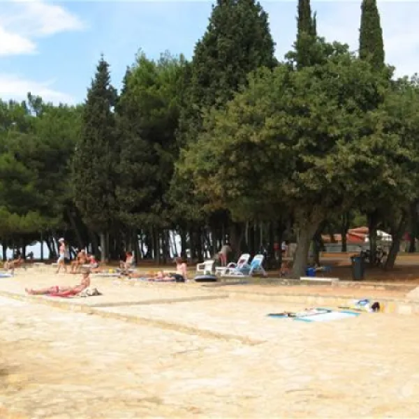 campingin-stella-maris-umag-umag-wwy5n