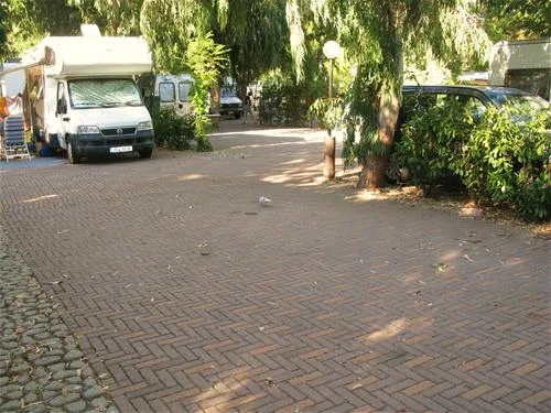 campeggio-villaggio-dei-fiori-san-remo-ngevn