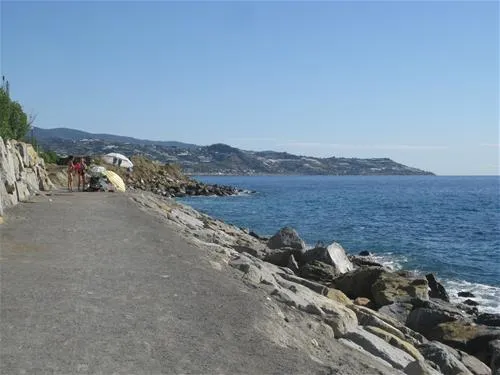 campeggio-villaggio-dei-fiori-san-remo-nqzee