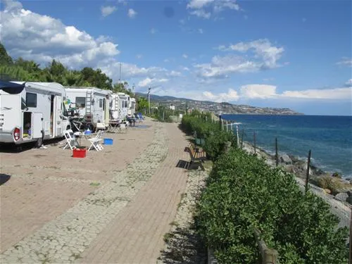 campeggio-villaggio-dei-fiori-san-remo-p1i8w