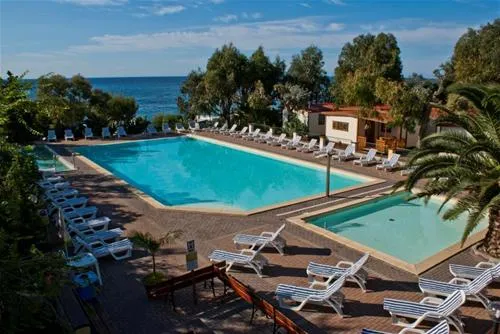 campeggio-villaggio-dei-fiori-san-remo-xyw56