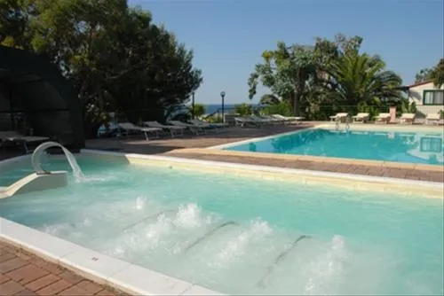 campeggio-villaggio-dei-fiori-san-remo-zyfcb