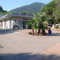 caravan-camping-miralago-sa-tenero-c4sx7
