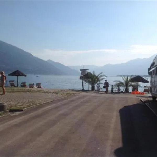 caravan-camping-miralago-sa-tenero-gwjyc