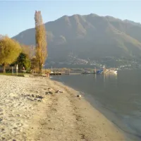 caravan-camping-miralago-sa-tenero-k7zcz