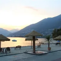 caravan-camping-miralago-sa-tenero-njftw