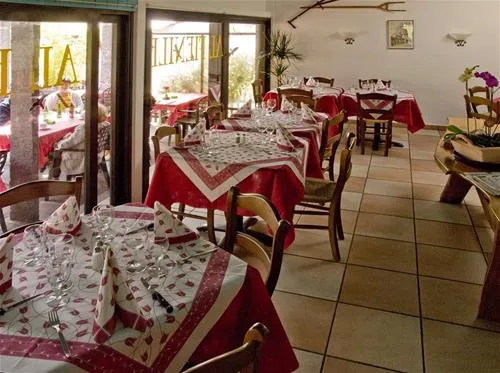 caravan-camping-miralago-sa-tenero-ouuzj
