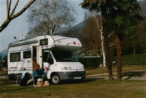 caravan-camping-miralago-sa-tenero-upoc9