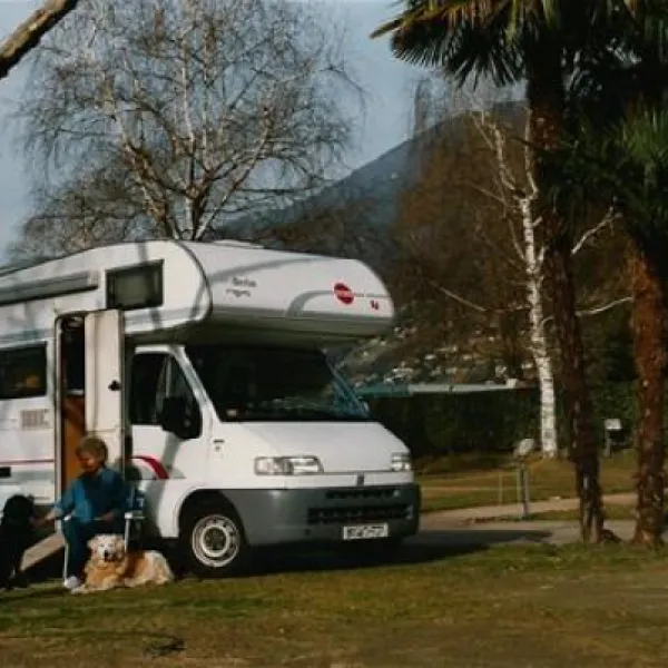 caravan-camping-miralago-sa-tenero-upoc9