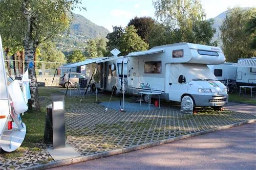 caravan-camping-miralago-sa-tenero-vbbgt