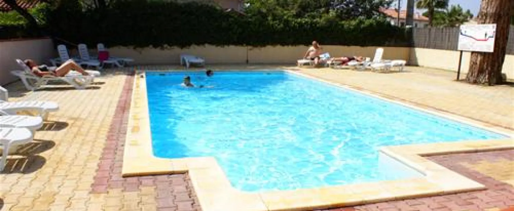 Camping La Pinede