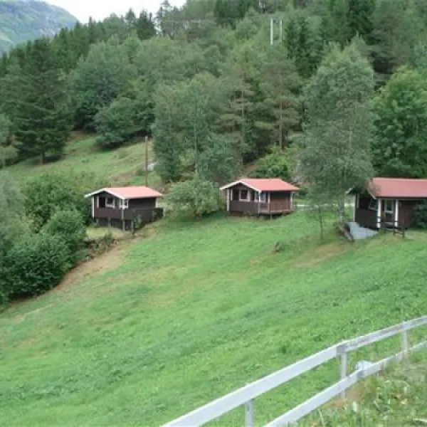 holmevik-camping-stryn-wryih