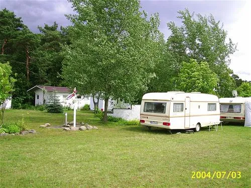 camping-hubert-goldberg-oiuau