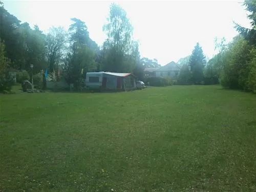camping-hubert-goldberg-xonyf