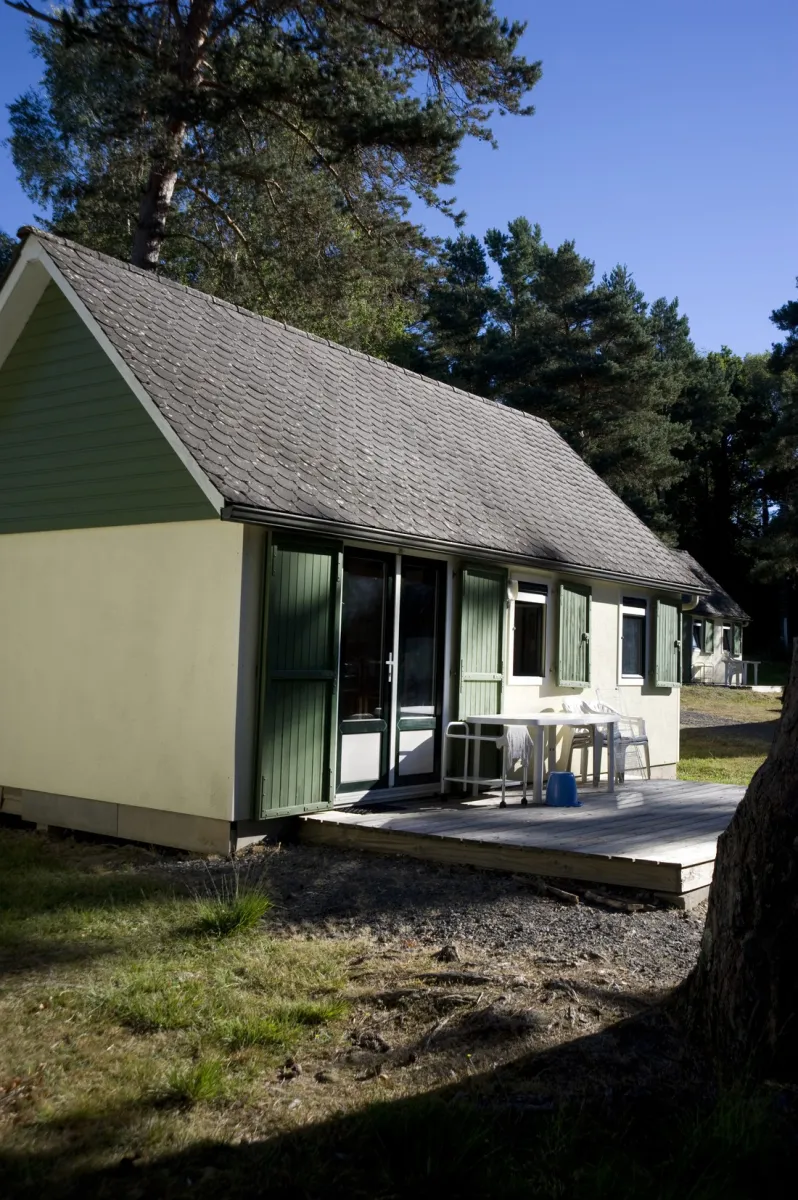 camping-municipal-du-lac-de-feyt-servires-le-chteau-aw5bj