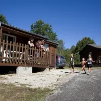 camping-municipal-du-lac-de-feyt-servires-le-chteau-dvbm1