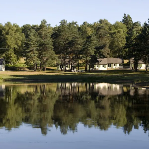 camping-municipal-du-lac-de-feyt-servires-le-chteau-qo0jl