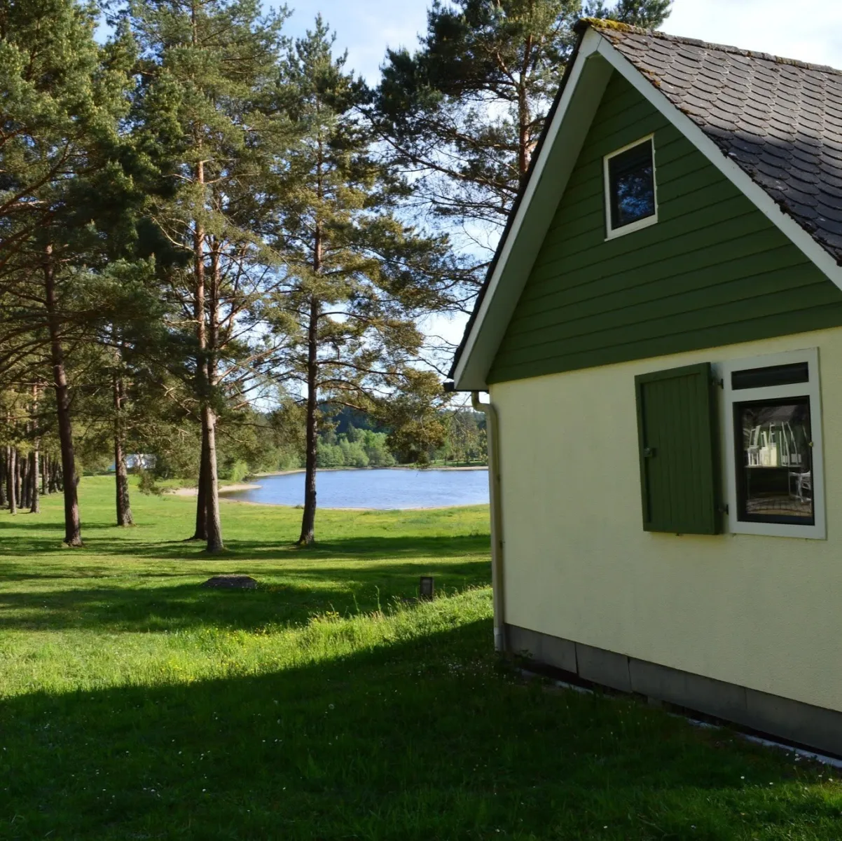 camping-municipal-du-lac-de-feyt-servires-le-chteau-sledn