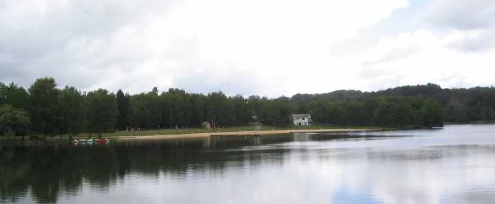 Camping Municipal Du Lac De Pontcharal  