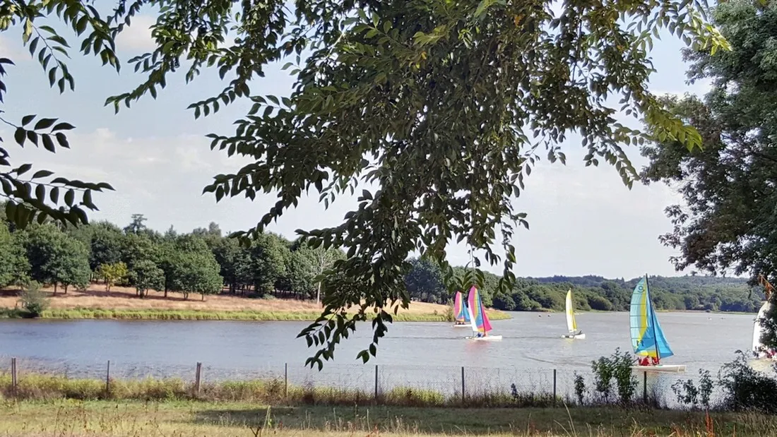 camping-des-lacs-celles-sur-plaine-cgnaj