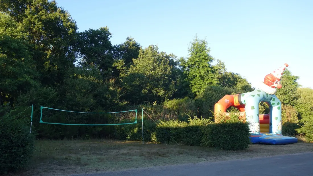 camping-des-lacs-celles-sur-plaine-yfquv