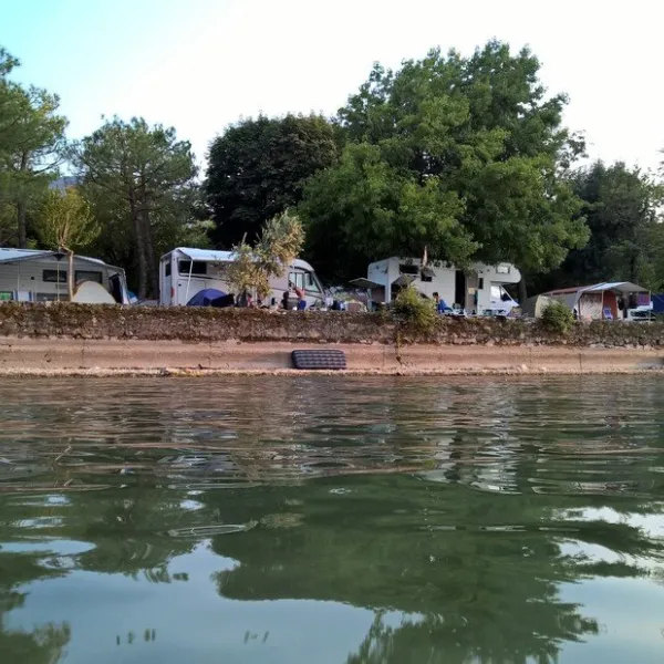 camping-quai-iseo-9wx3i