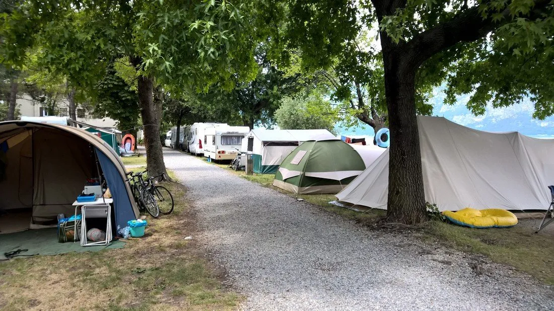 camping-quai-iseo-xxbw3