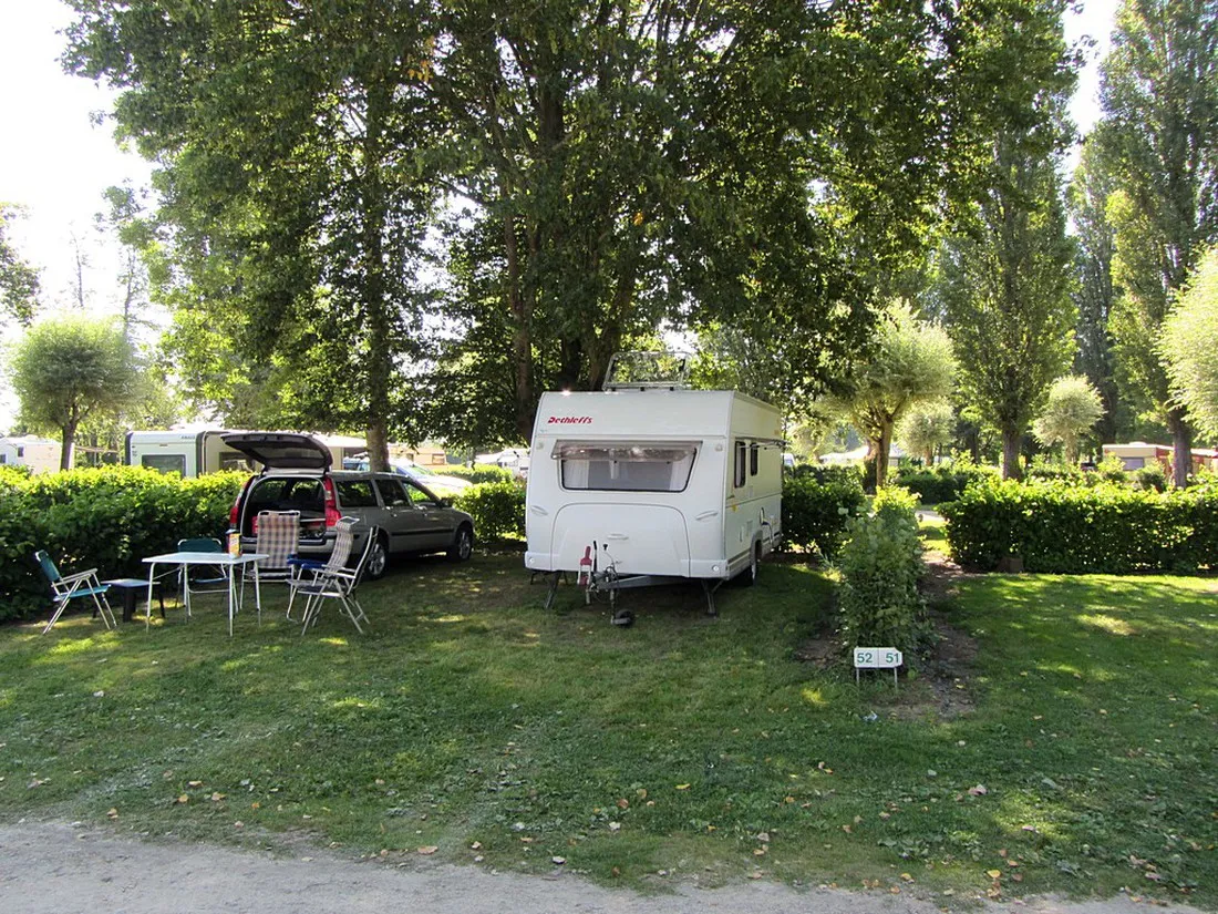 camping-municipal-du-val-de-sarthe-beaumont-sur-sarthe-3wnux