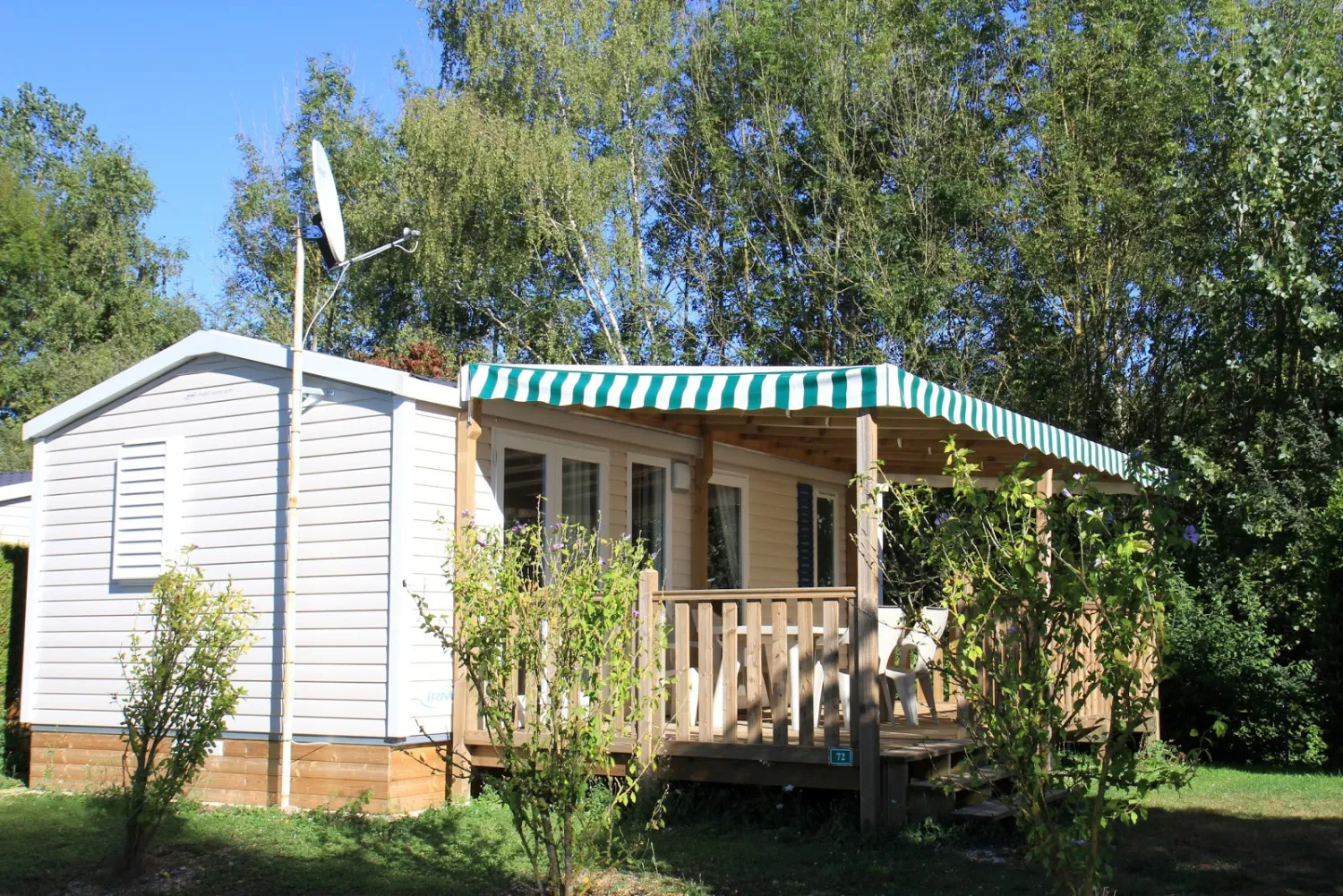 camping-domaine-de-la-noue-st-hilaire-sous-romilly-qzfc0