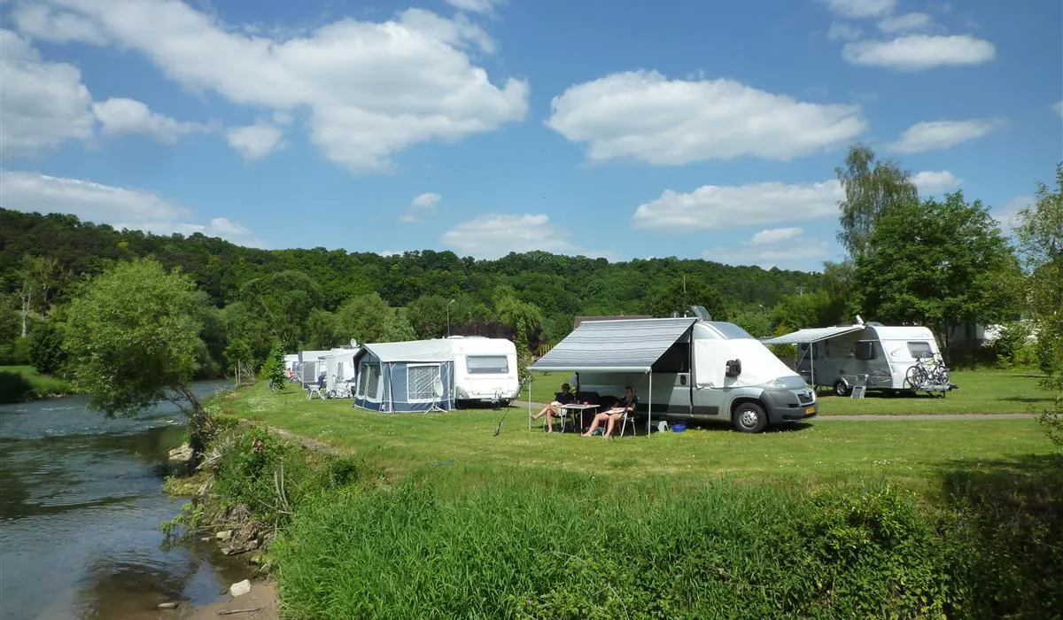 camping-chateau-de-la-riviere-ccdf-st-fromond-fpvfn