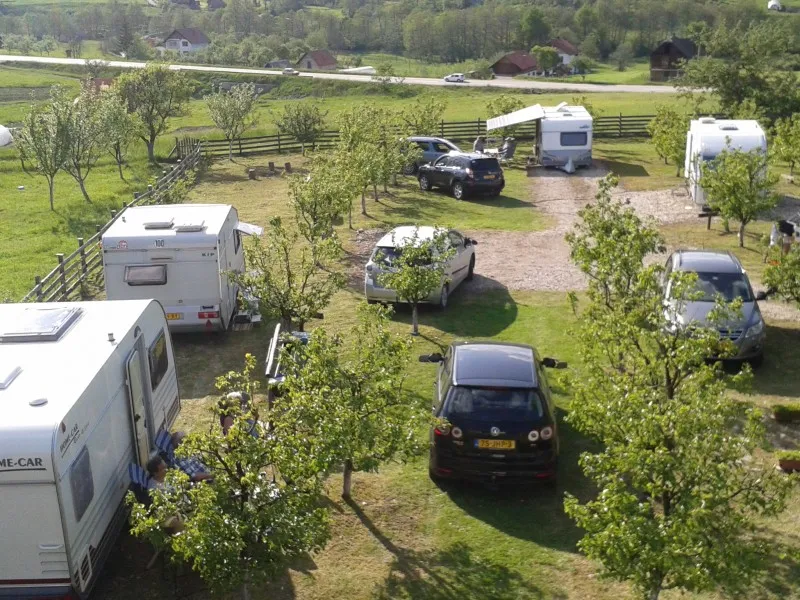 camping-viljamovka-kremna-v4dla