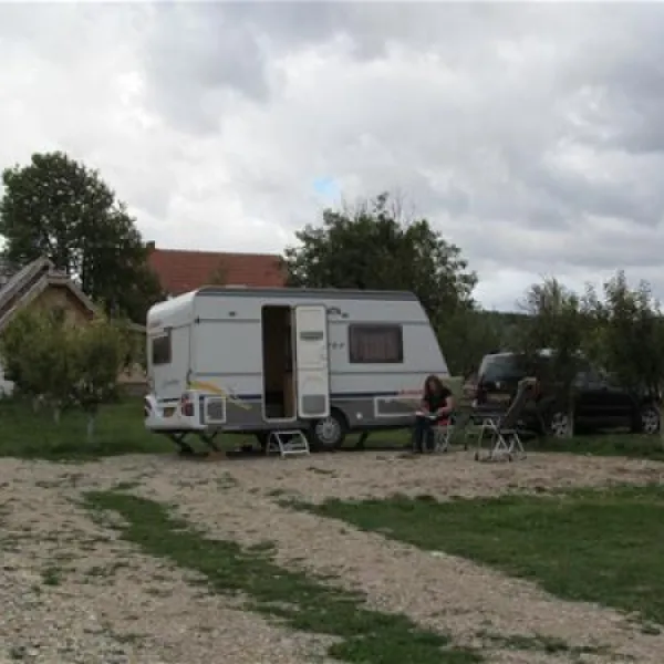 camping-viljamovka-kremna-ym8qi
